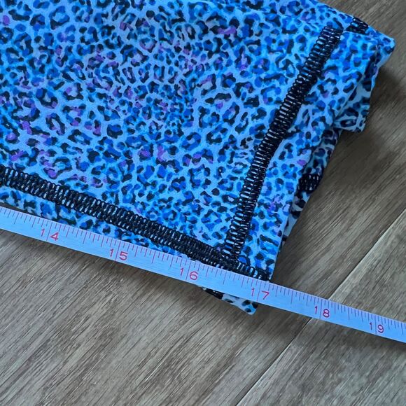 Victoria Sport Knockout Victoria's Secret Crop M Leopard Print Legging Capri - Picture 8 of 8